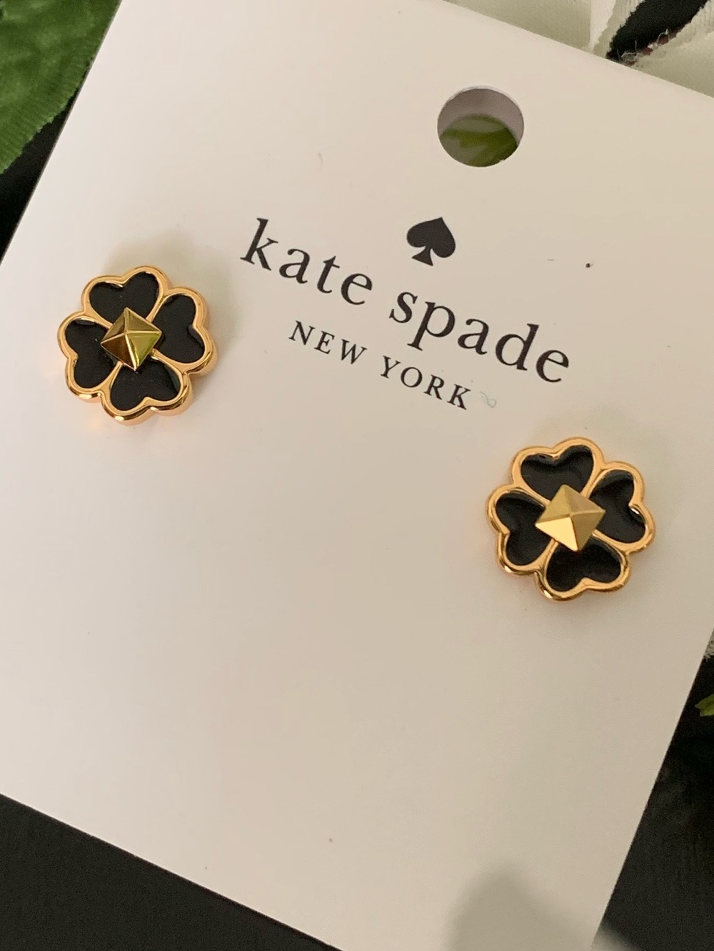 Kate Spade New York Black & Gold Spade Clover Flower Stud Earrings NWT